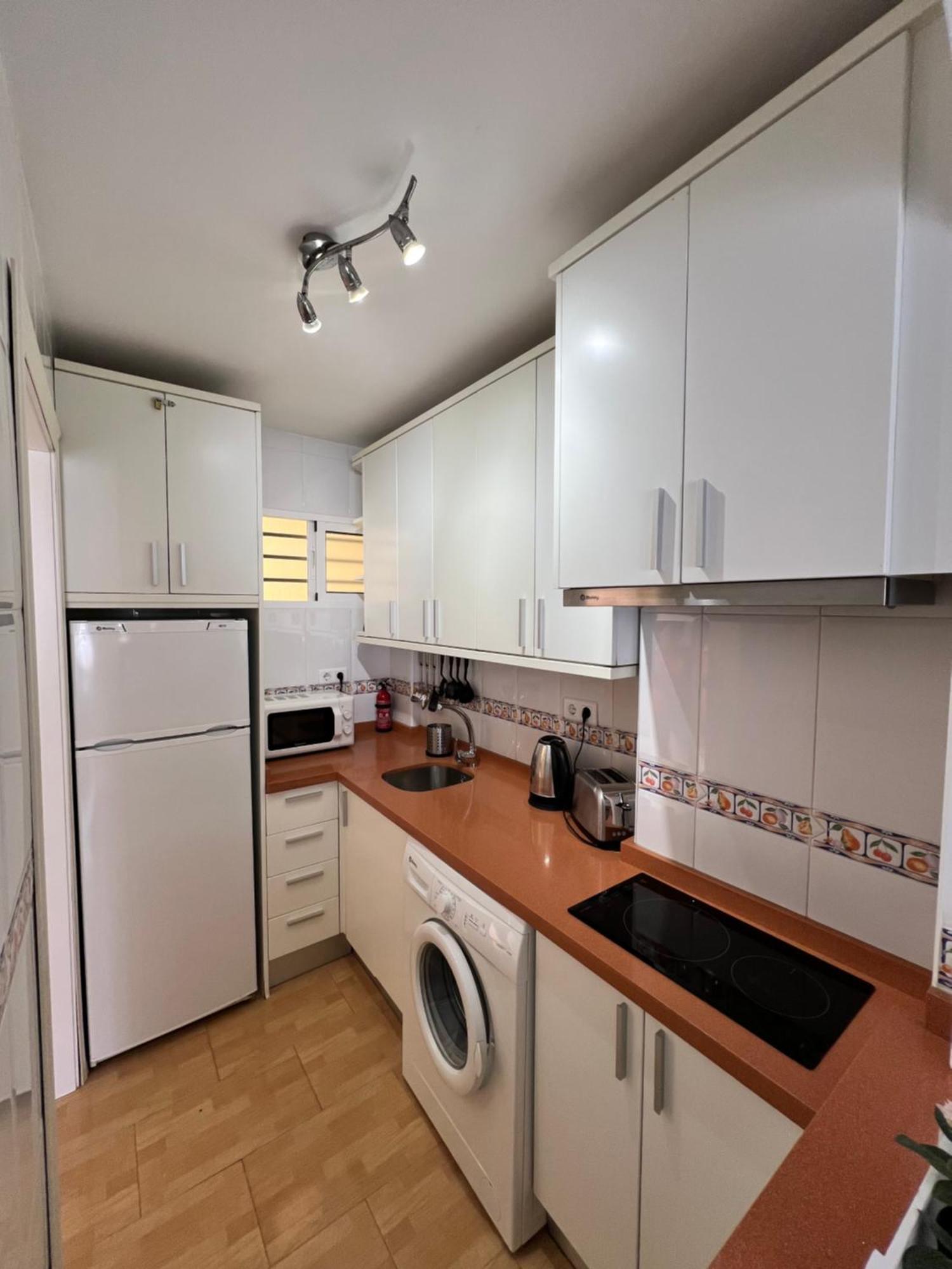Holiday Apartment Edificio Iris, BenalmáDena بينالماذينا المظهر الخارجي الصورة